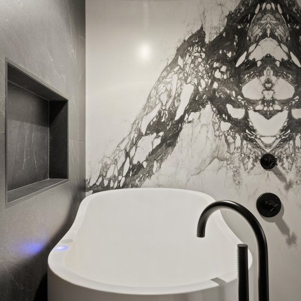 Image of Goth Dreams Bathroom 06